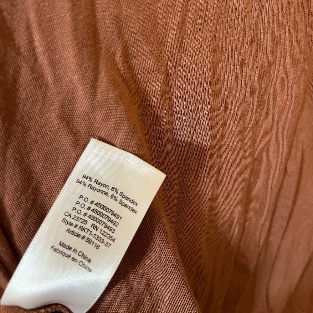 Aritzia Babaton Blouse - Picture 6 of 6